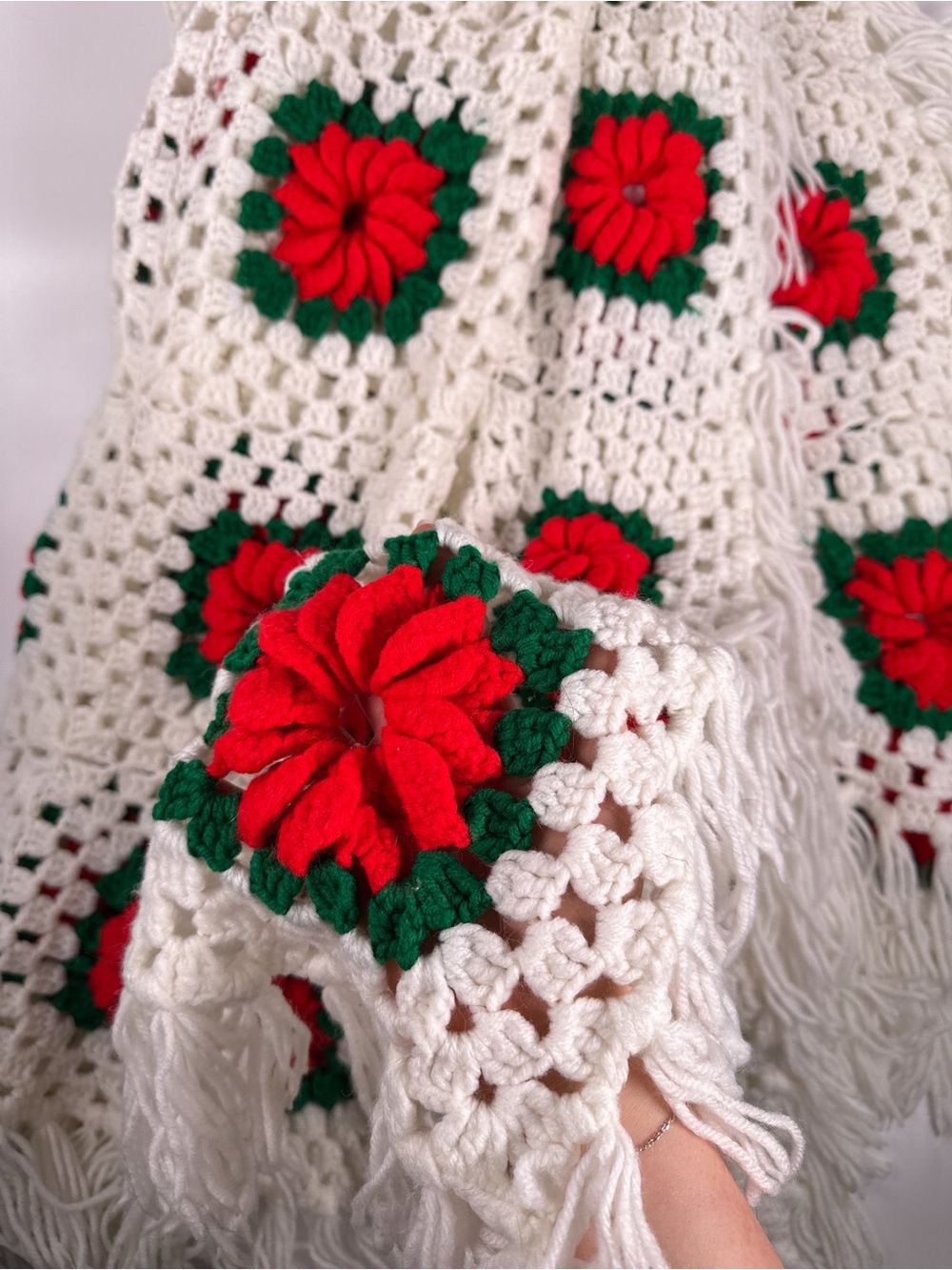 Handmade Crochet Afghan 3D Poinsettia Granny Square Red White 79x74 - Picture 9 of 10
